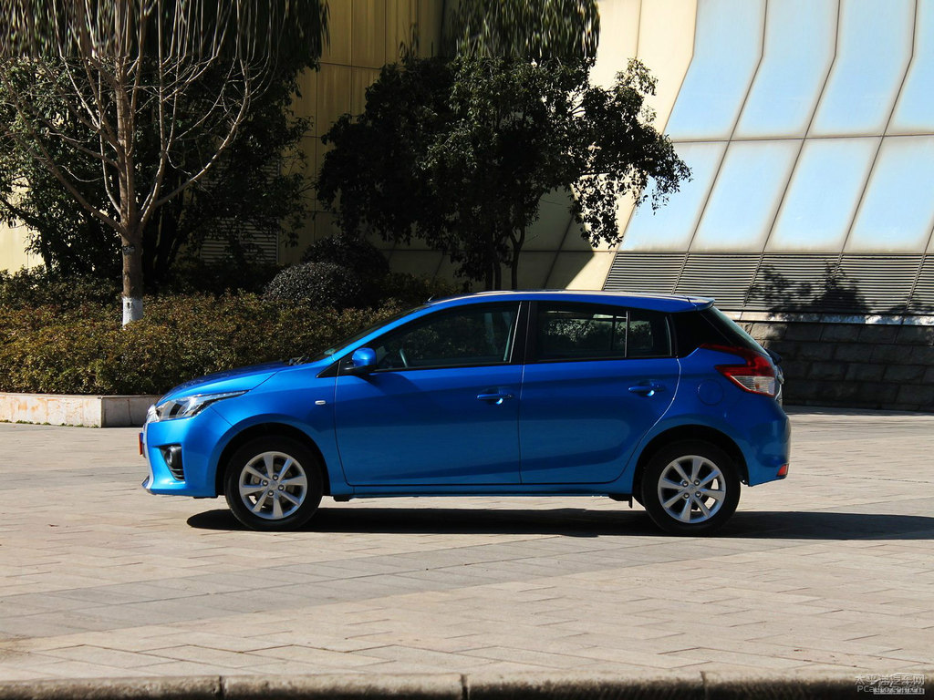 極光藍YARiS L 致炫整車外觀外觀圖片