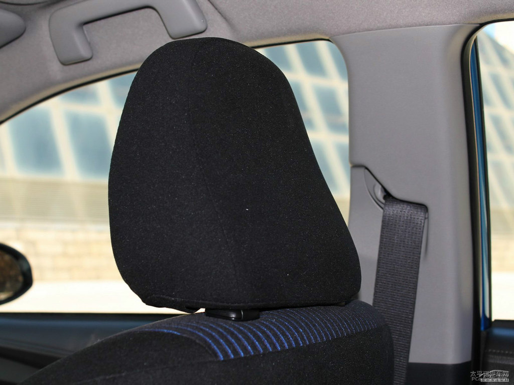 極光藍YARiS L 致炫座椅內飾圖片