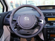 2012款 三廂 2.0L 自動品馭型 2012款 三廂 2.0L 自動品馭型