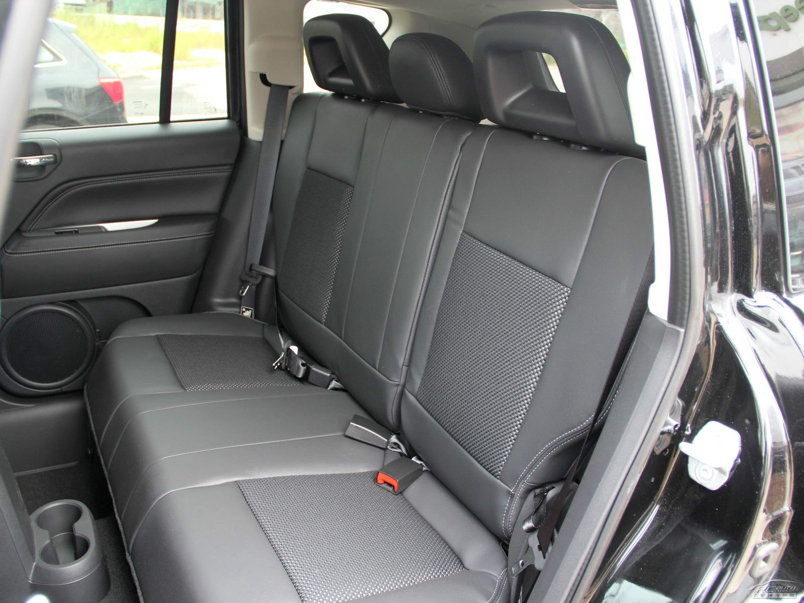 指南者(進口)內飾高清大圖