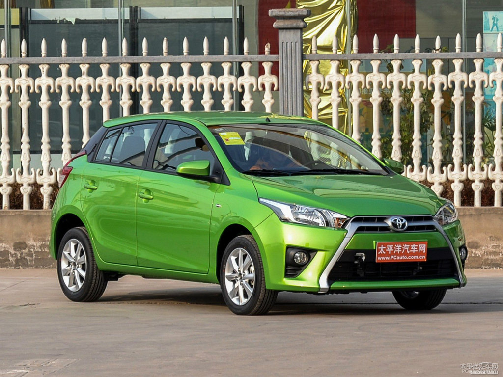 炫彩綠YARiS L 致炫整車外觀外觀圖片