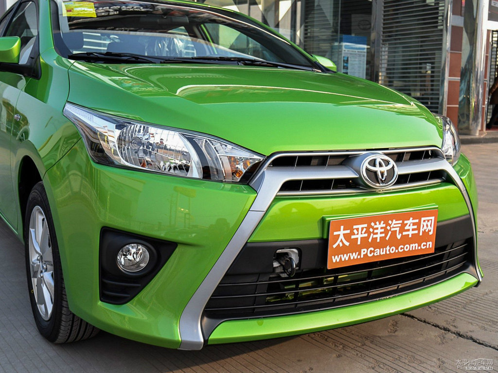 炫彩綠YARiS L 致炫車頭外觀圖片