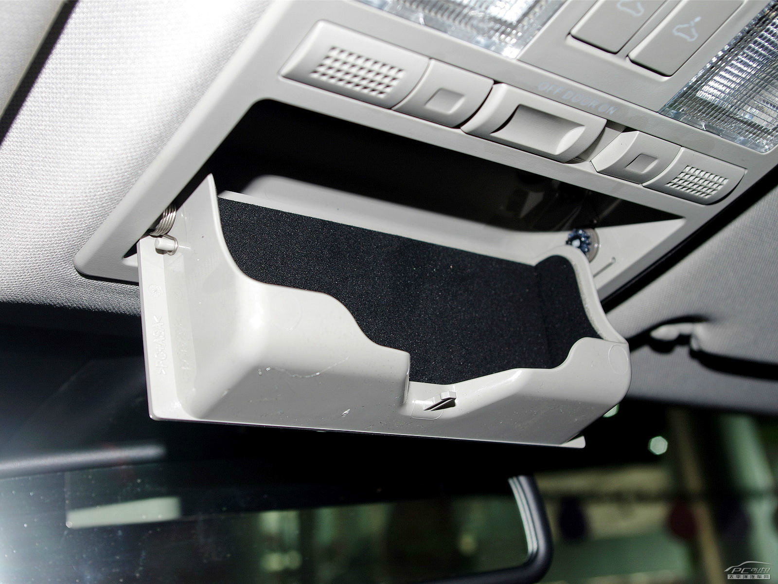 奔騰X80空間高清大圖