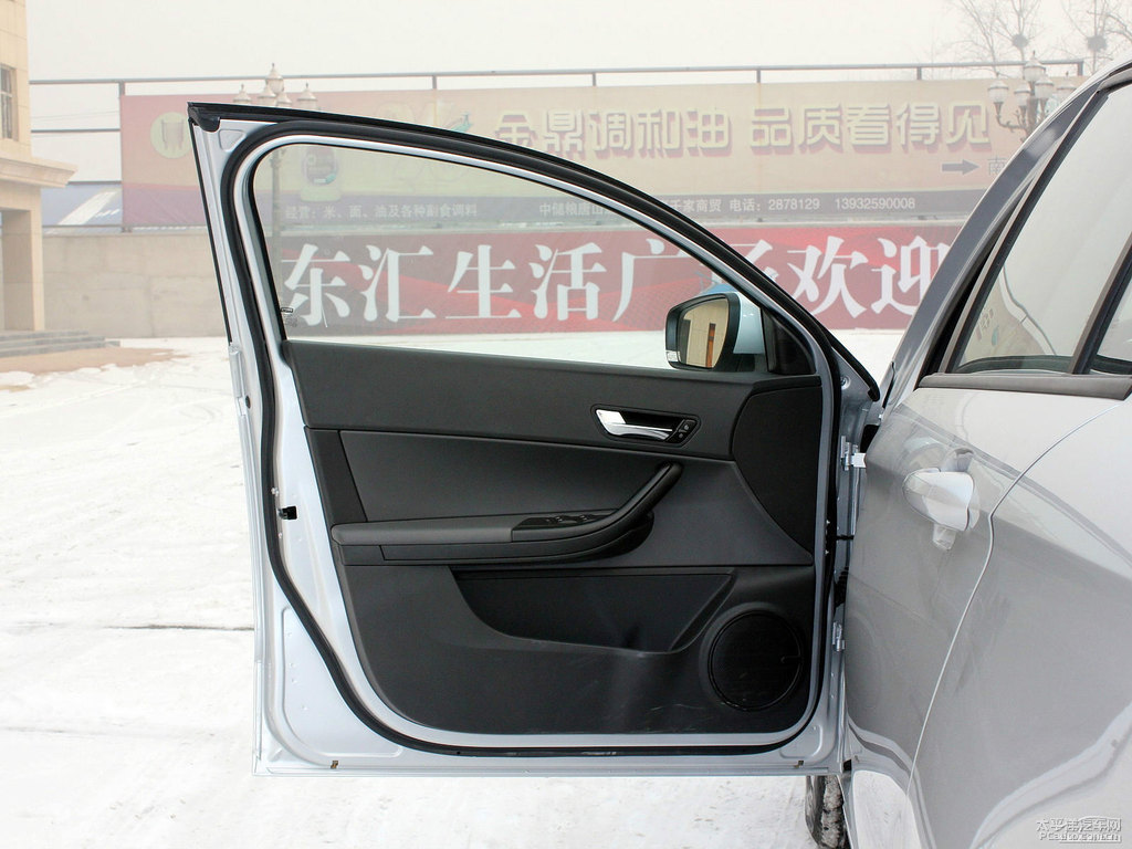 觀致3車廂內(nèi)飾圖片