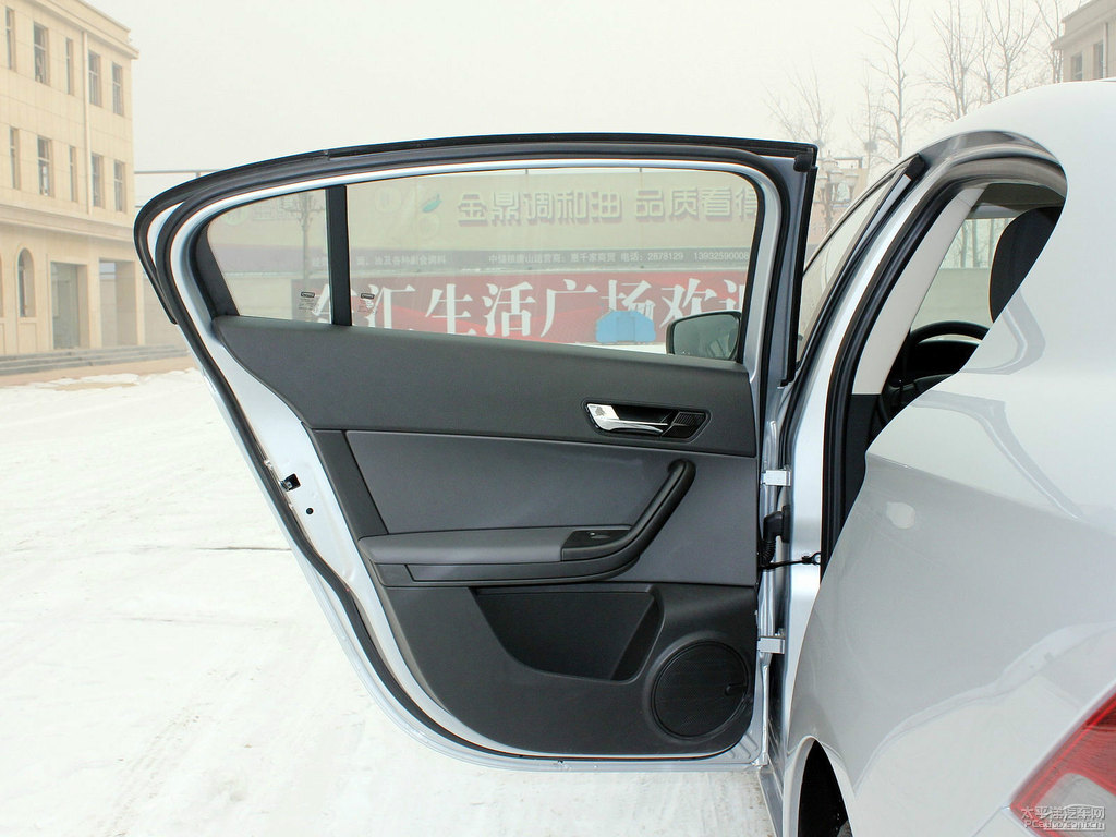 觀致3車廂內(nèi)飾圖片