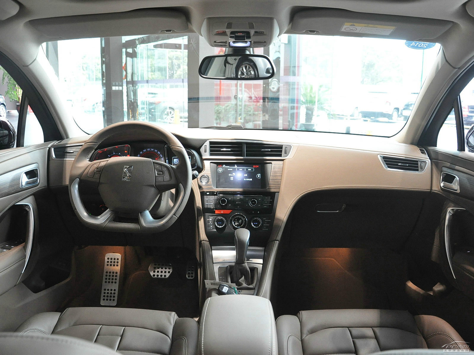 DS 5LS內(nèi)飾高清大圖