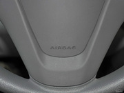 2013款 三廂 1.2L 手動 理想版 2013款 三廂 1.2L 手動 理想版