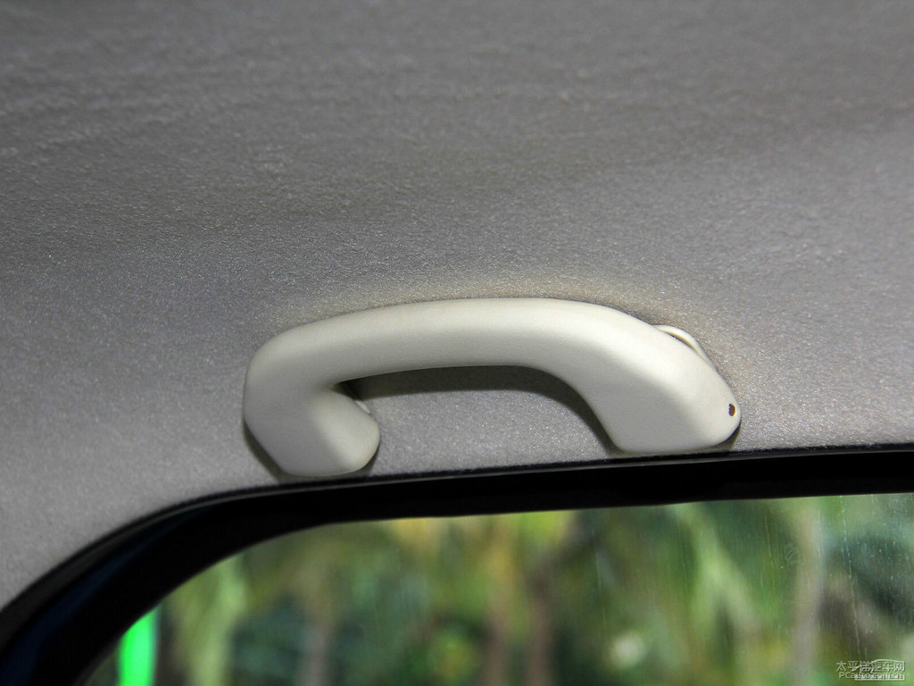 {(ln)ɫ330܇(ni)DƬ