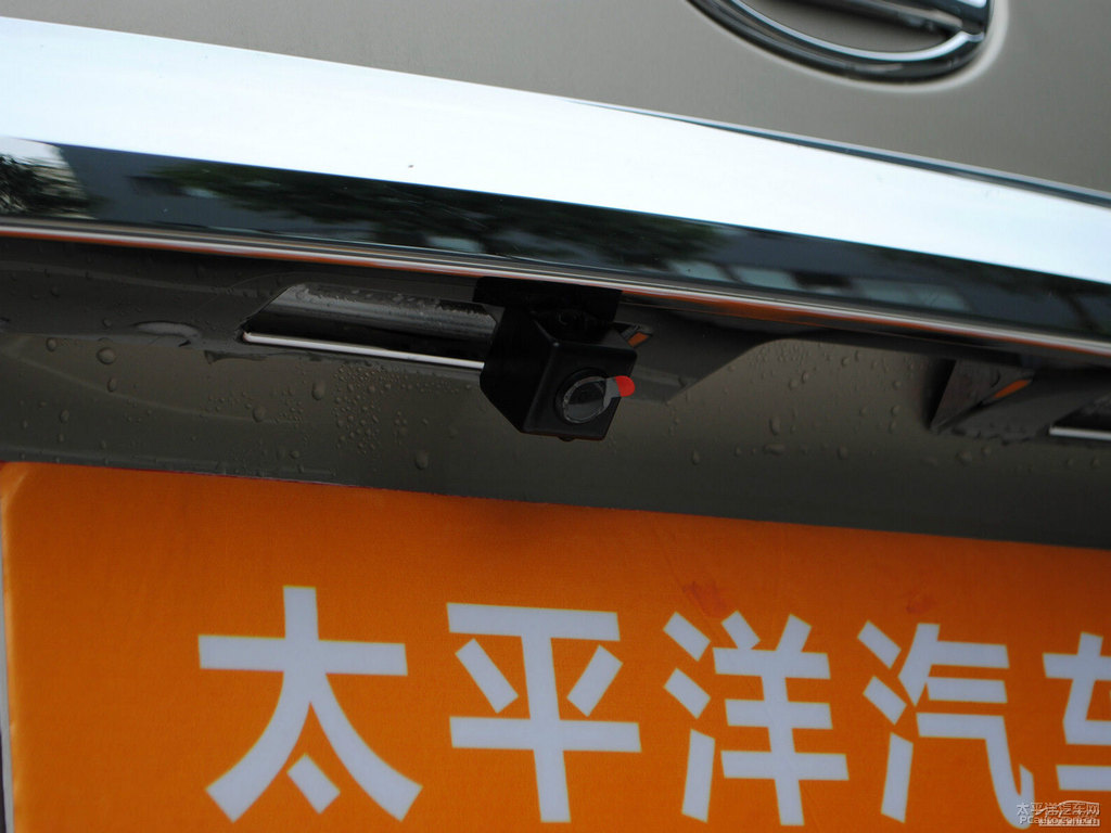 亮褐金屬色雷克薩斯RX車尾外觀圖片