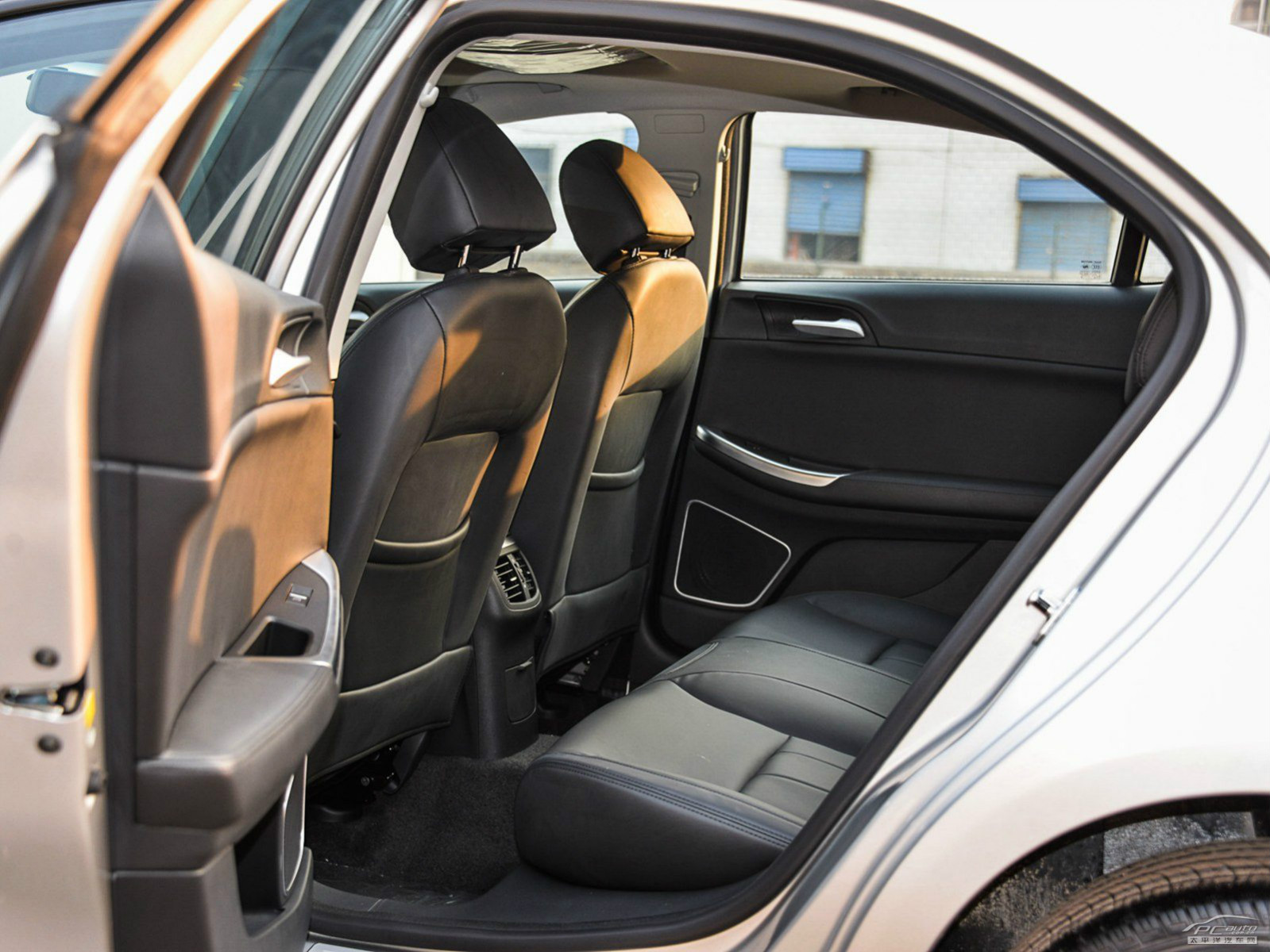 榮威550空間高清大圖