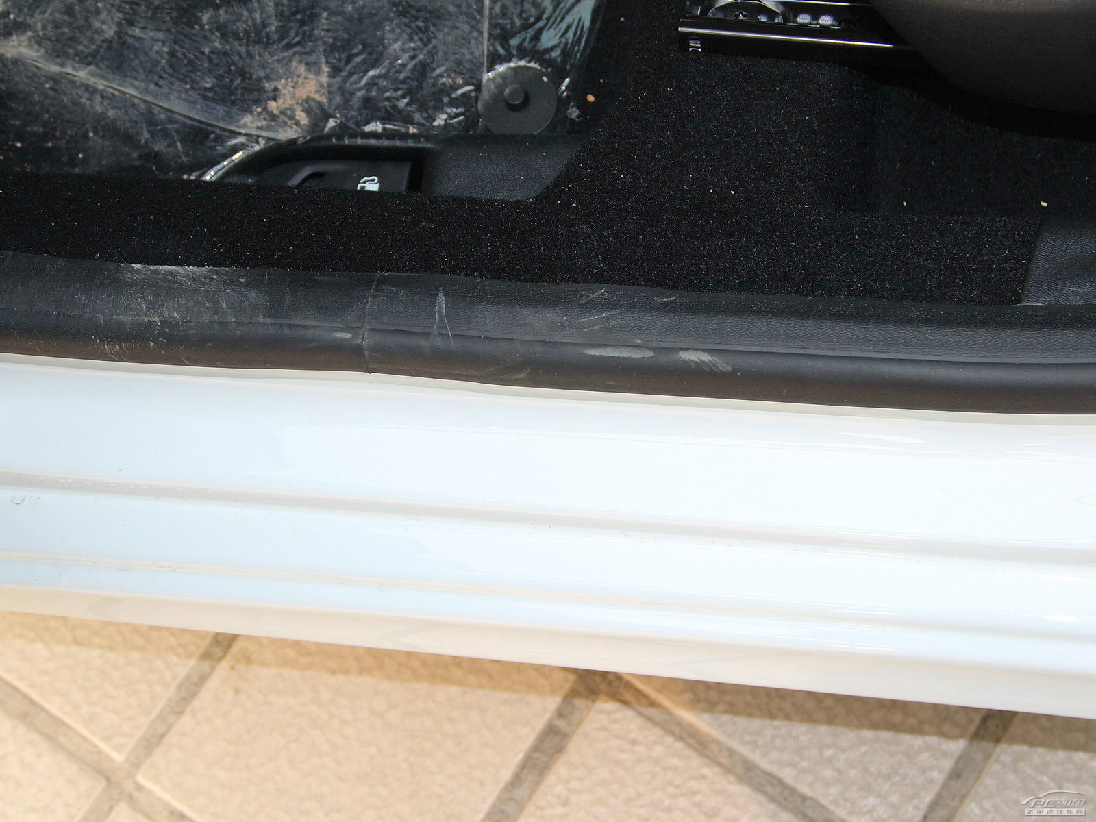 標(biāo)致301內(nèi)飾高清大圖