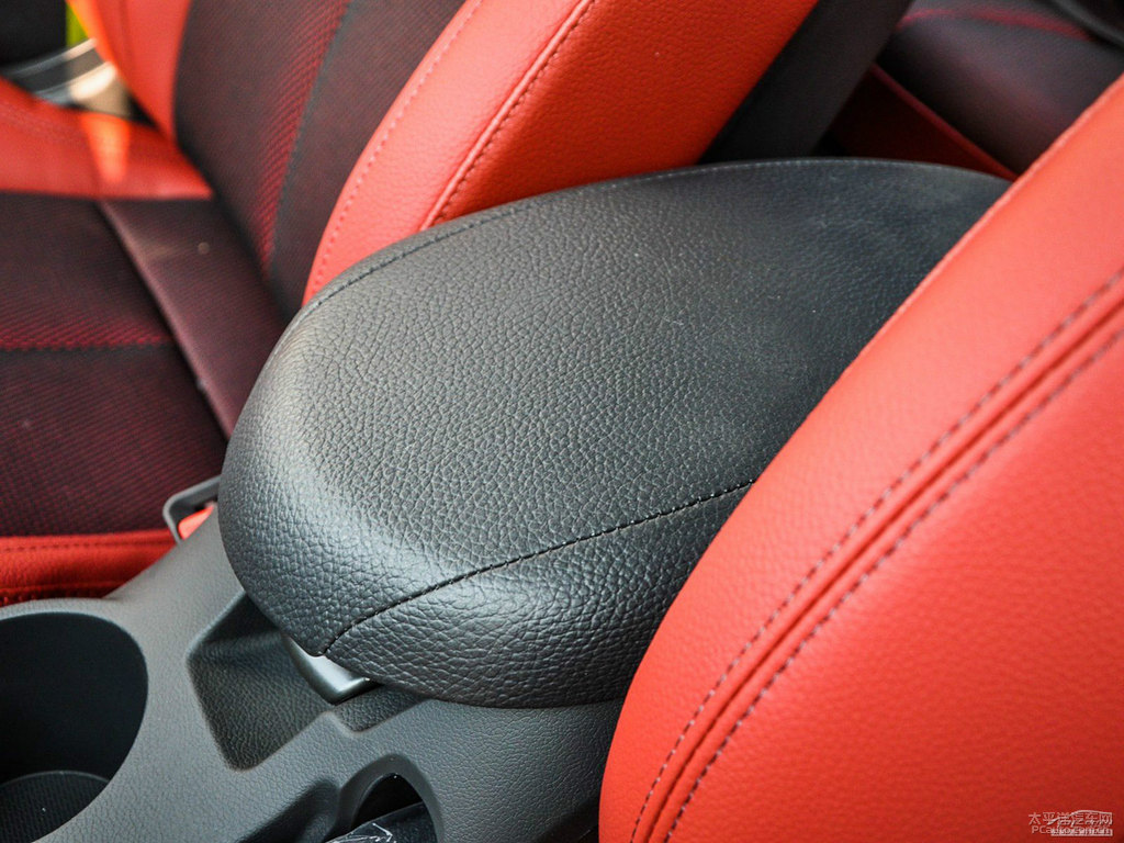 Veloster΃(ni)DƬ