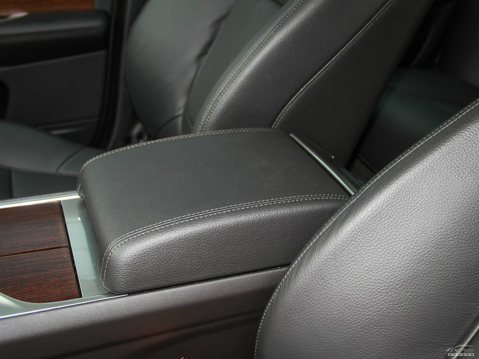 捷豹XF(進口)內飾高清大圖