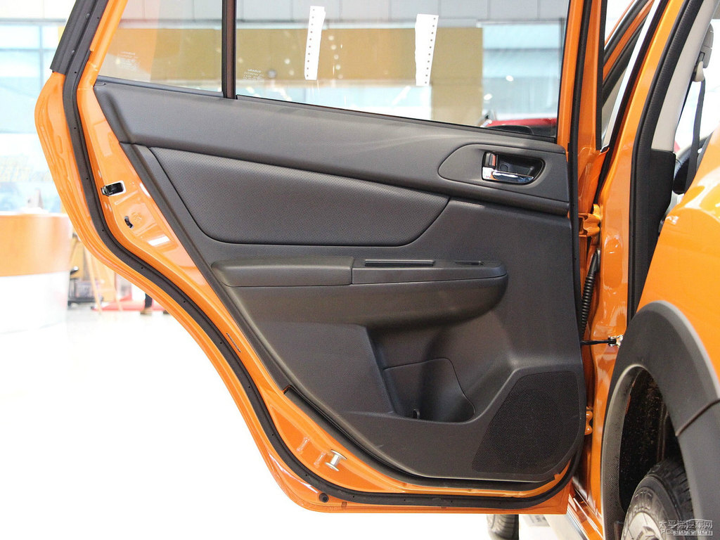 躍動(dòng)珠光橙斯巴魯XV車廂內(nèi)飾圖片