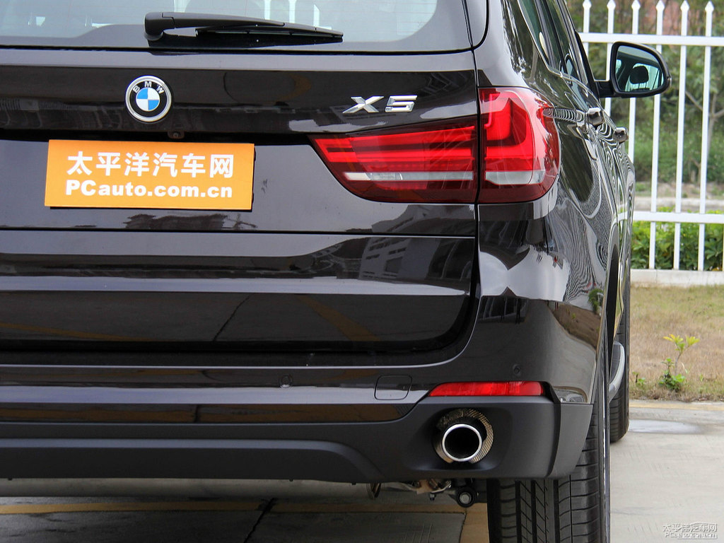 閃晶棕寶馬X5(進口)車尾外觀圖片