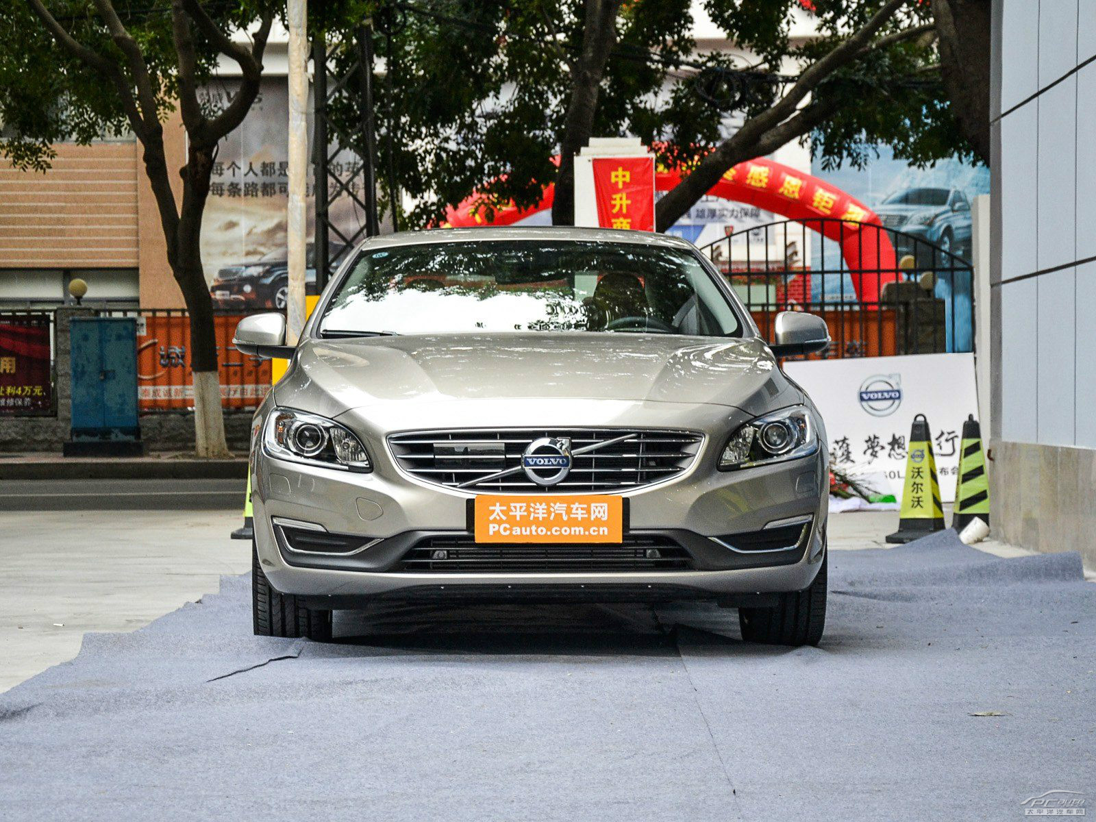 沃爾沃S60外觀高清大圖