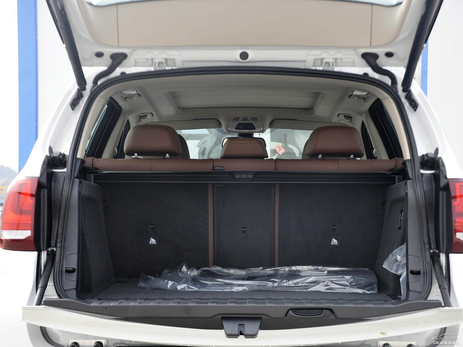 寶馬X5(進(jìn)口)空間高清大圖