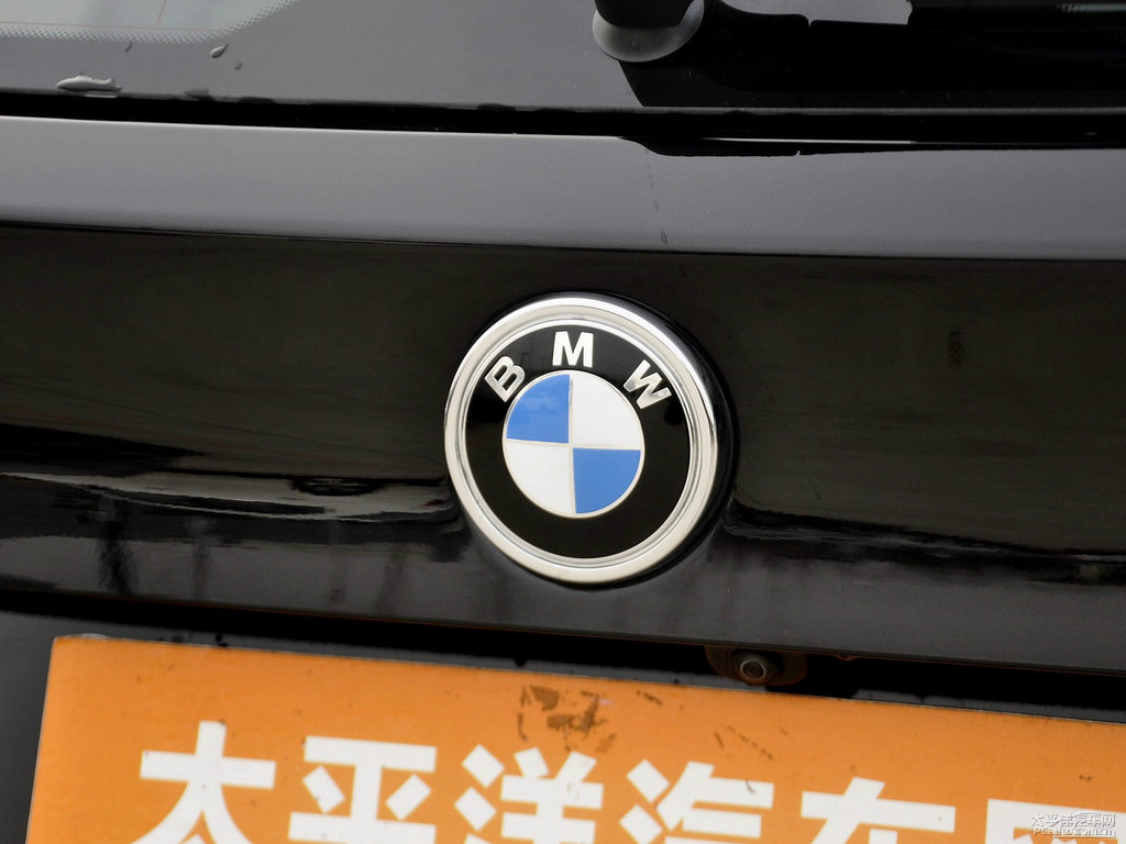 炭黑寶馬X5(進口)車尾外觀圖片