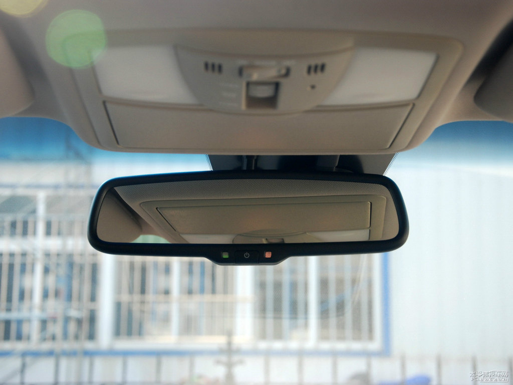 流砂金樓蘭車廂內(nèi)飾圖片