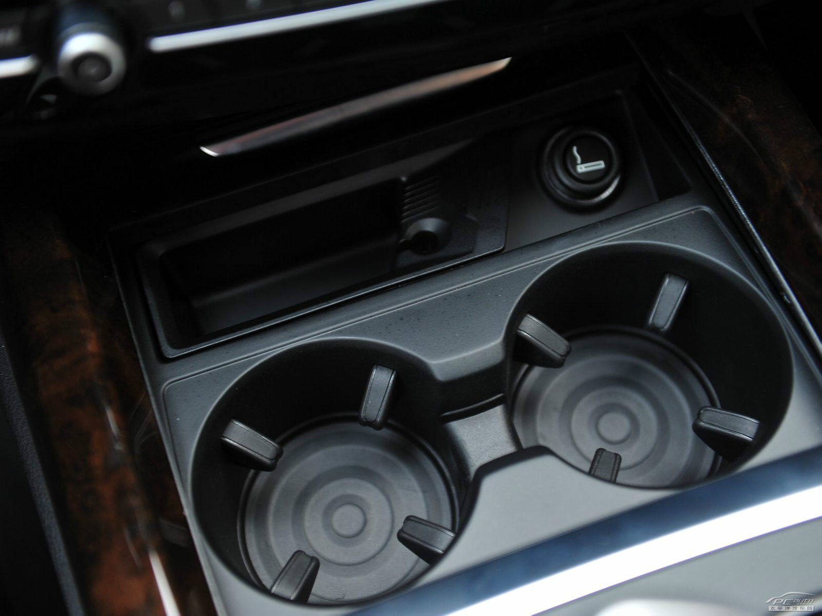 寶馬X5(進(jìn)口)空間高清大圖