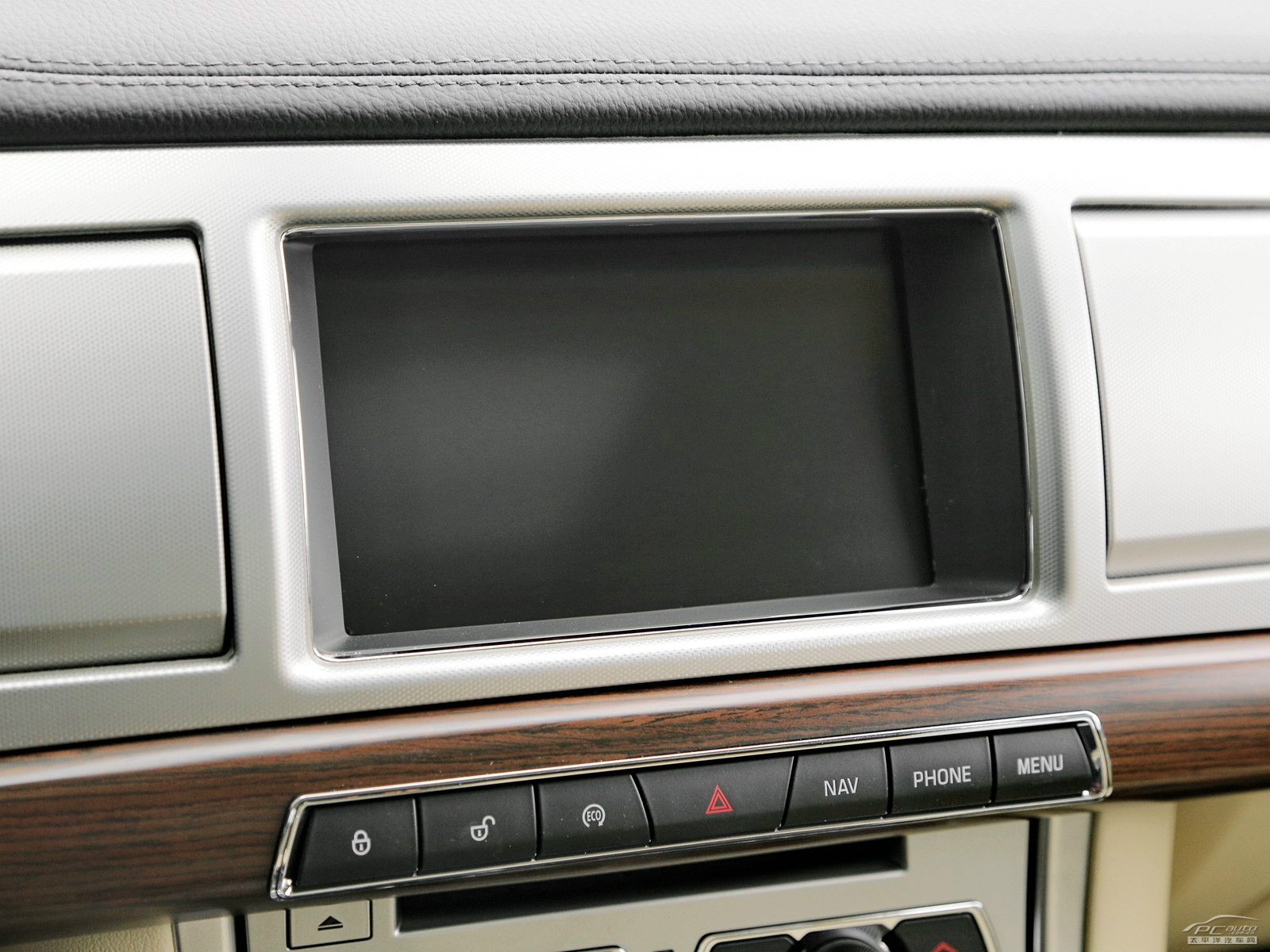 捷豹XF(進口)內(nèi)飾高清大圖