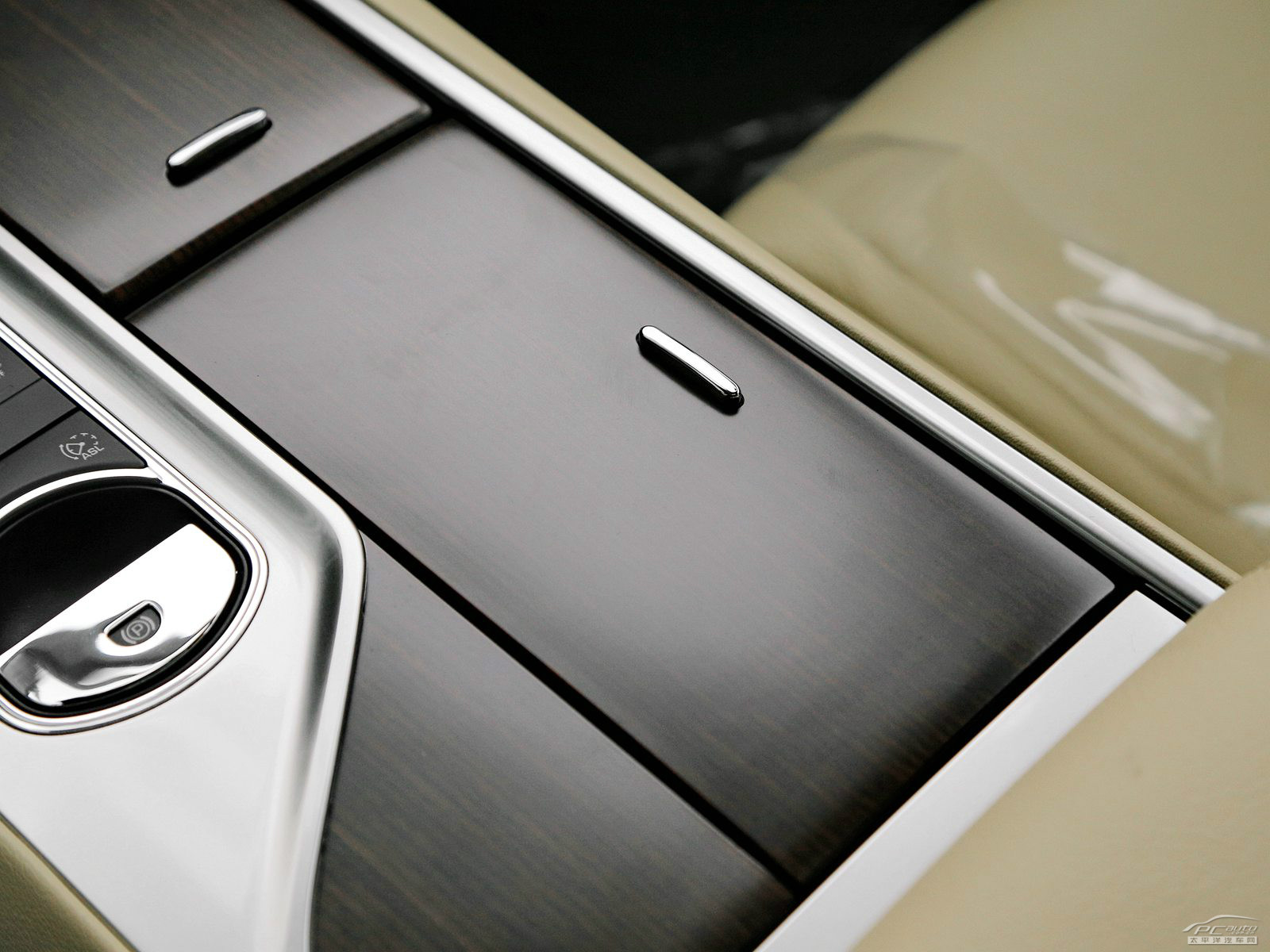 捷豹XF(進(jìn)口)內(nèi)飾高清大圖