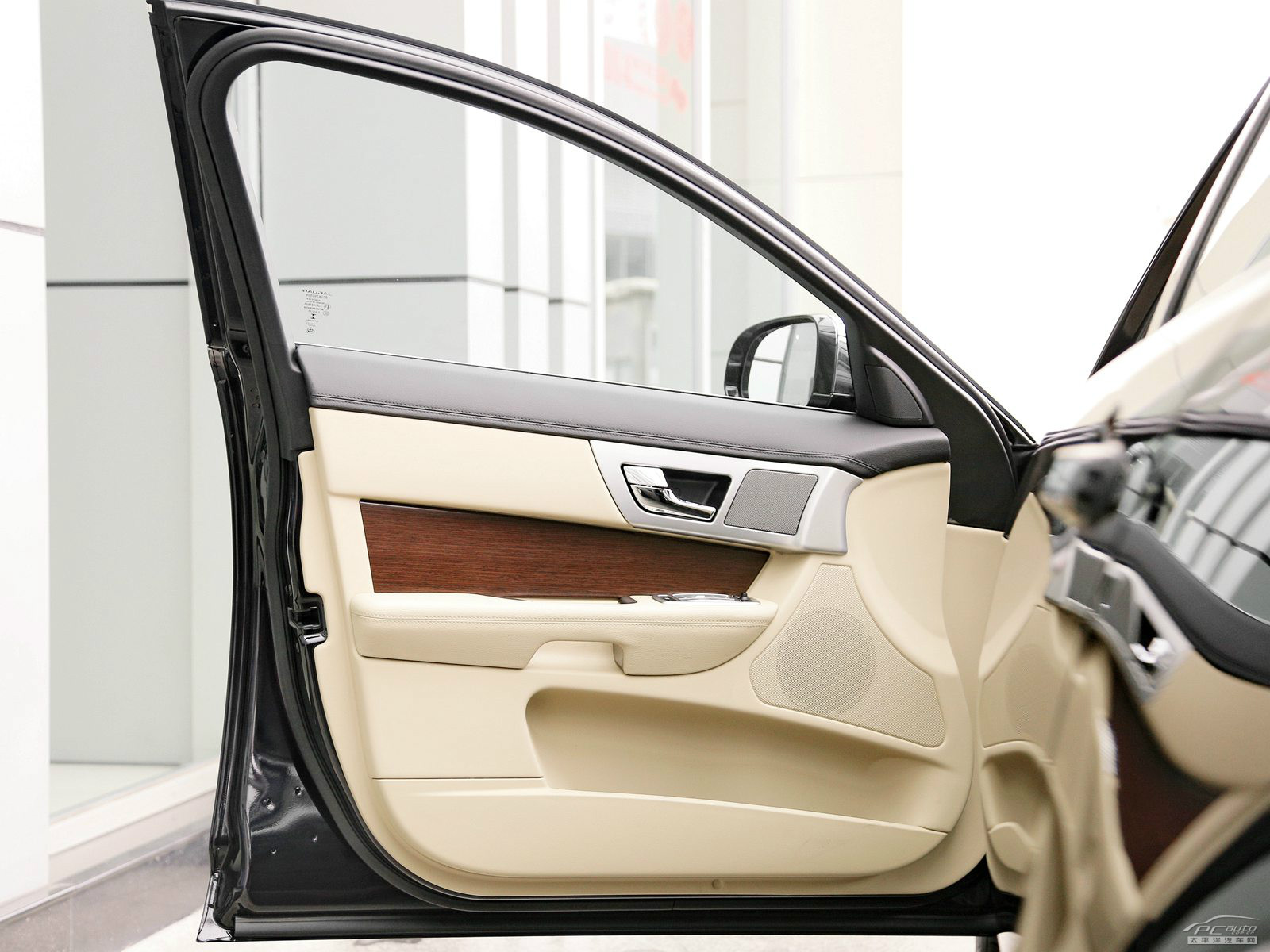 捷豹XF(進(jìn)口)內(nèi)飾高清大圖