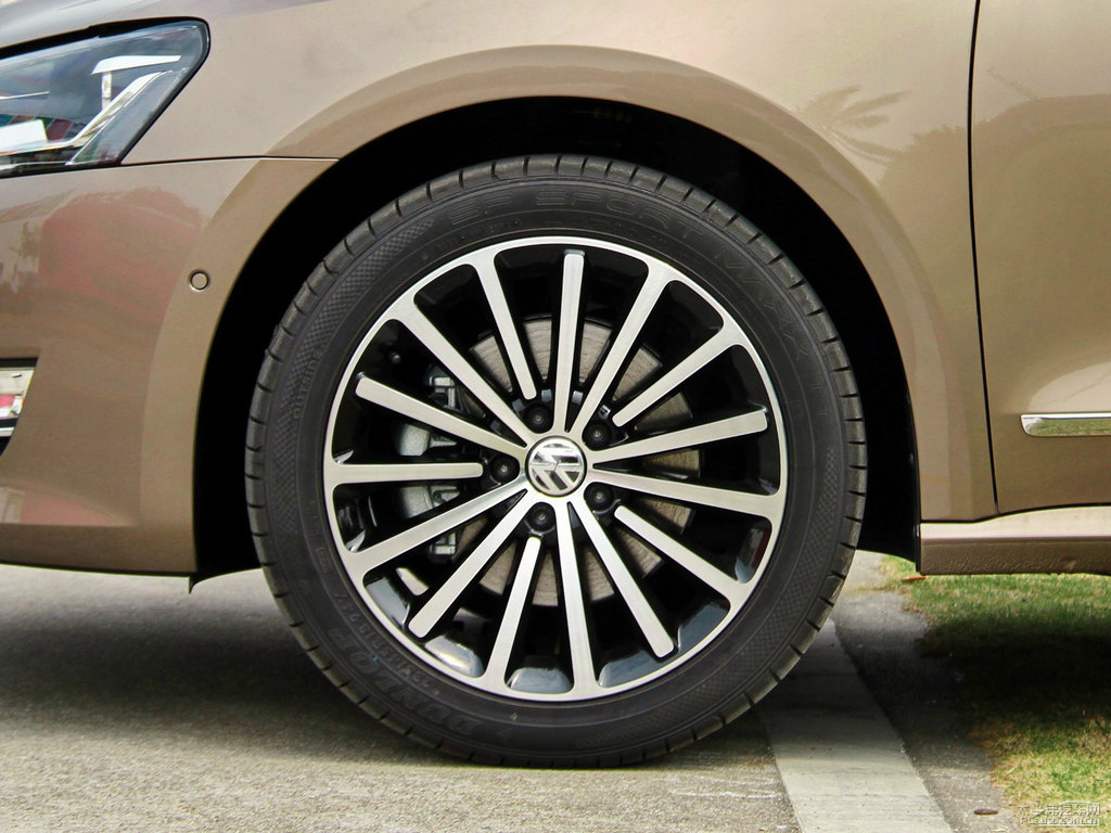 釉金帕薩特車身外觀圖片