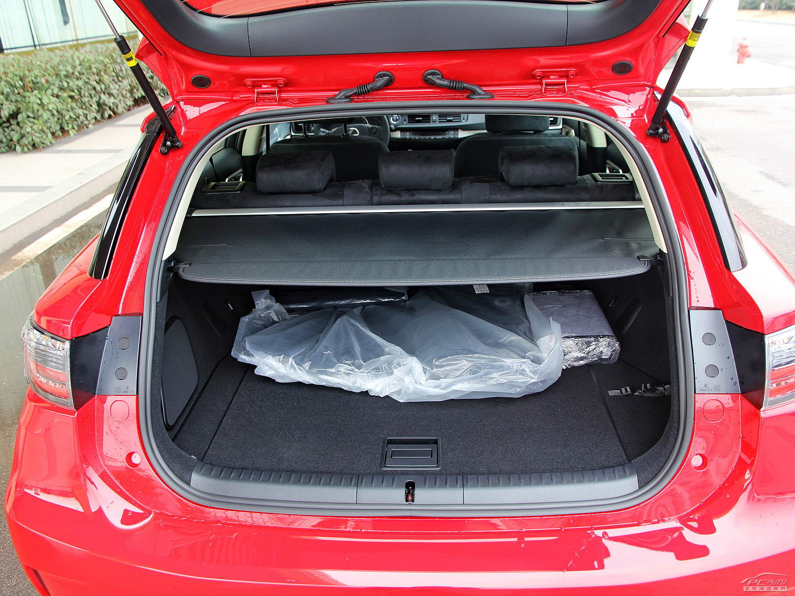 雷克薩斯CT空間高清大圖