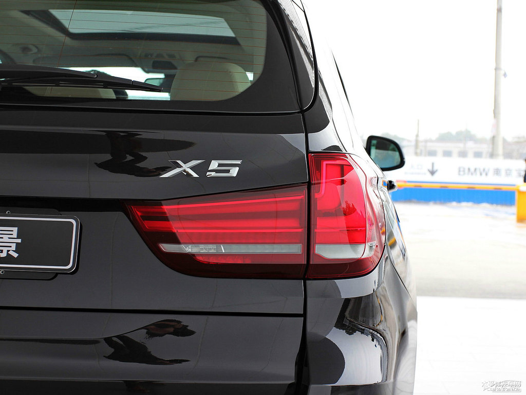 寶石青寶馬X5(進口)車尾外觀圖片