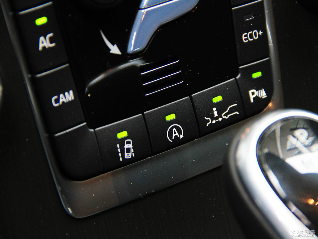 ɫ֠XC60(M(jn))п؃(ni)DƬ
