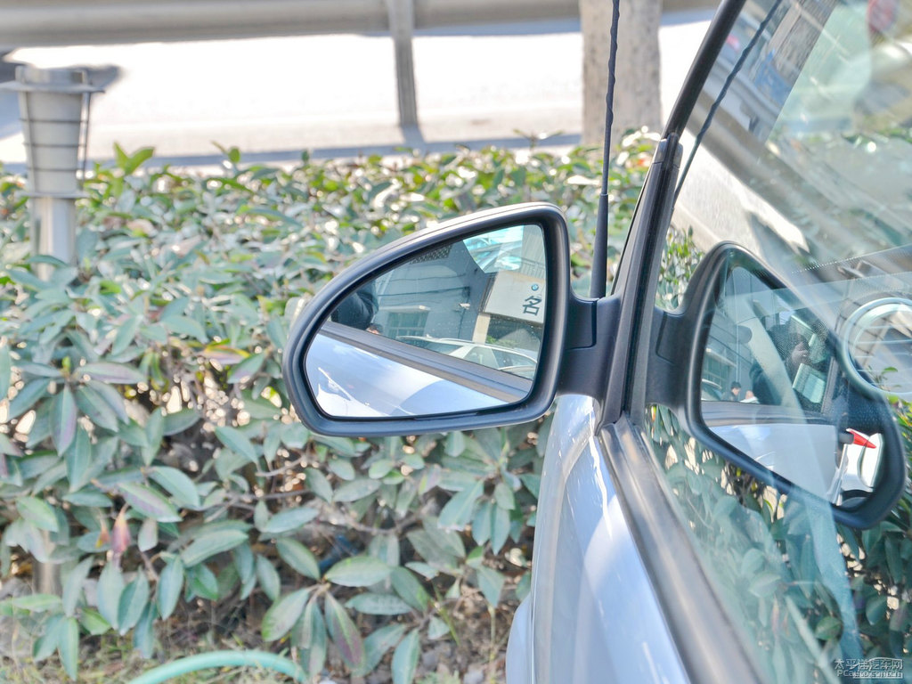 ɫsmart fortwo܇(ch)β^DƬ