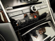 2014款 3.7L 豪華運(yùn)動(dòng)版 2014款 3.7L 豪華運(yùn)動(dòng)版