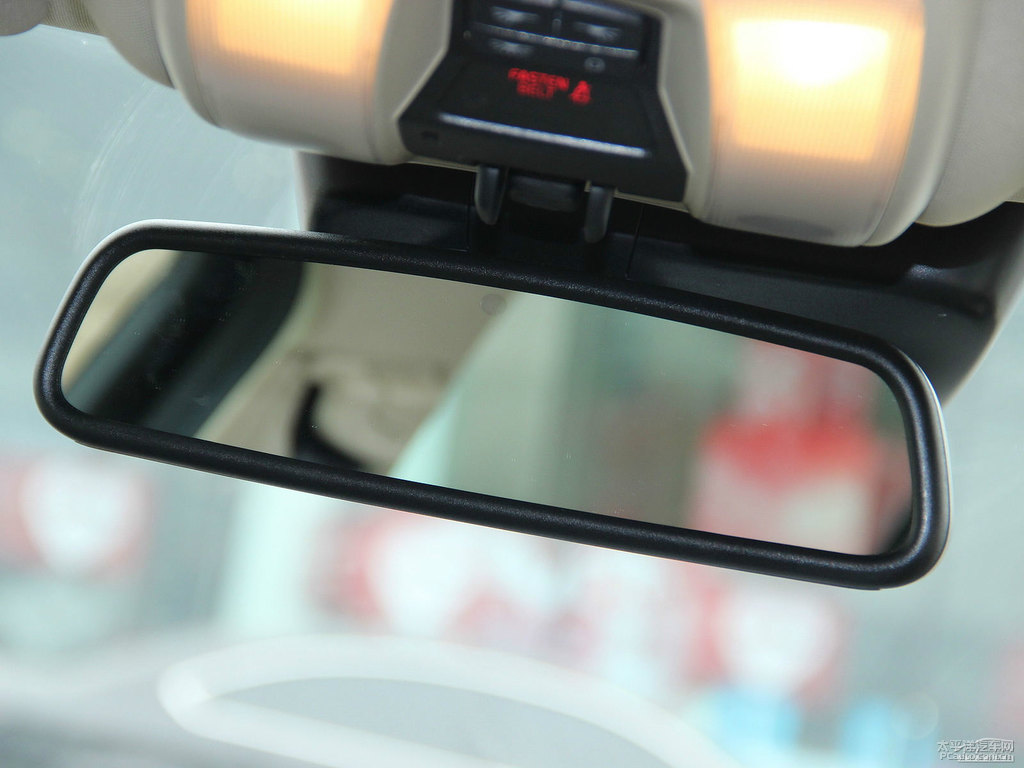 電銀沃爾沃S60車廂內飾圖片