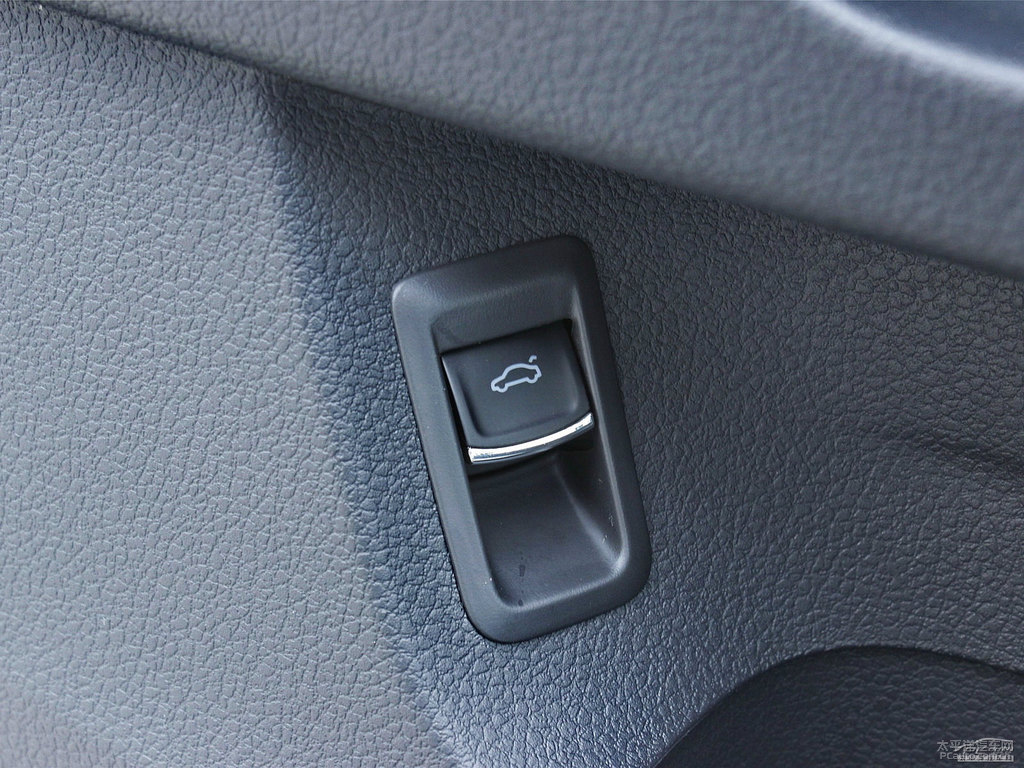 水晶銀寶來車廂內(nèi)飾圖片