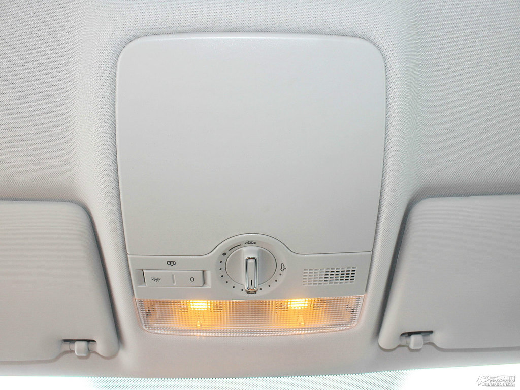 柏林灰寶來車廂內(nèi)飾圖片