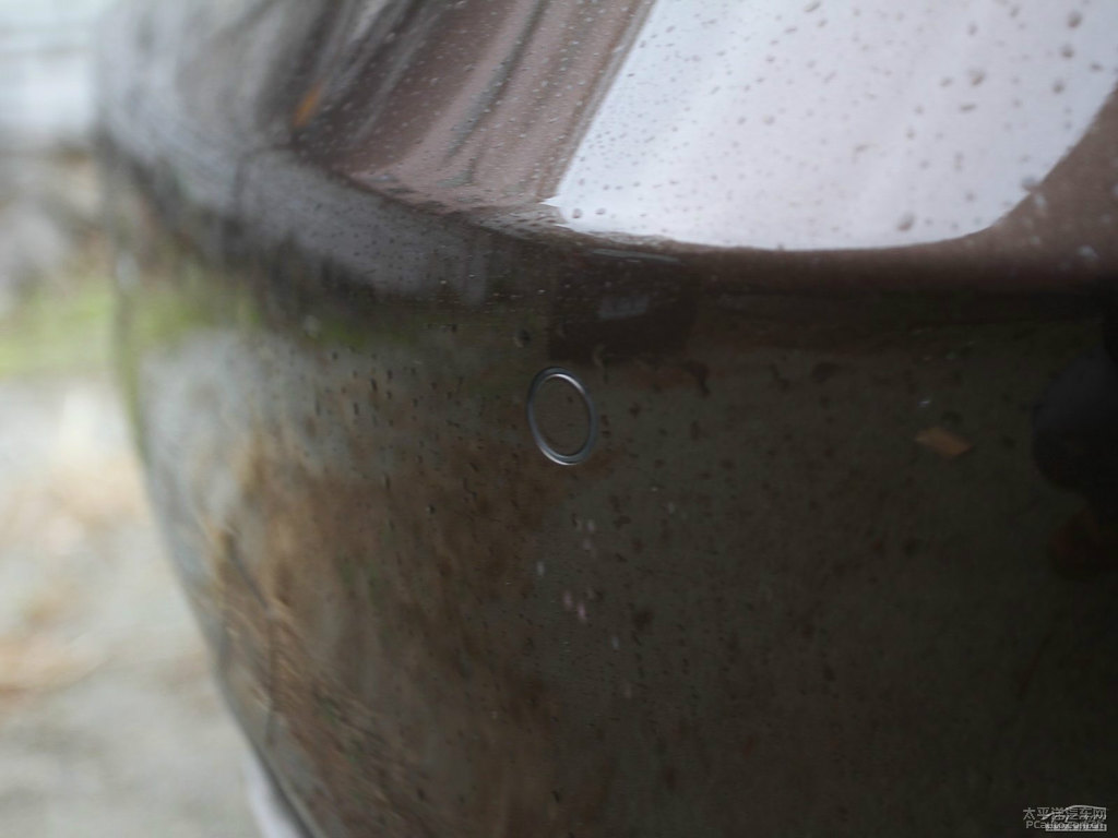白云石棕奔馳E級(jí)車(chē)尾外觀圖片