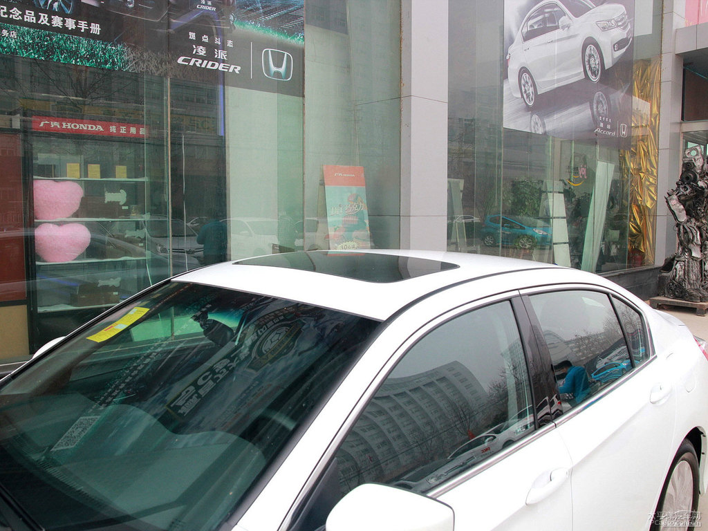 雅閣車身外觀圖片