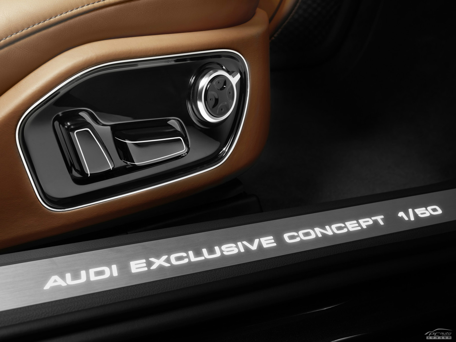 奧迪A8內(nèi)飾高清大圖