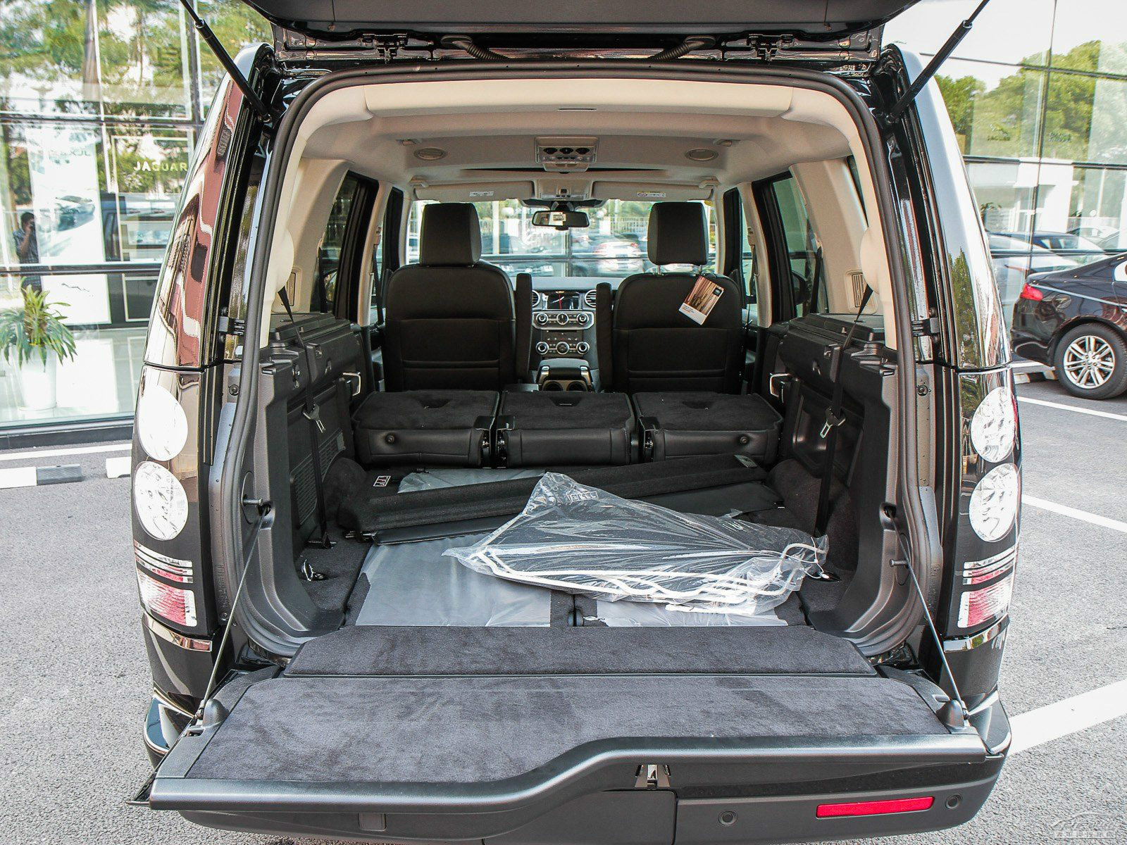 發(fā)現(xiàn)空間高清大圖