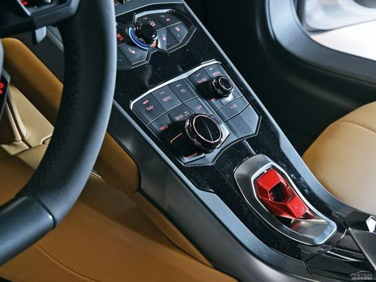 Huracán內(nèi)飾高清大圖