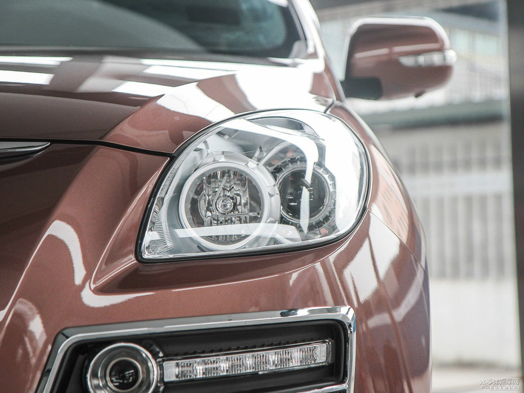Kȼ{ǽݴ7 SUV܇^^DƬ