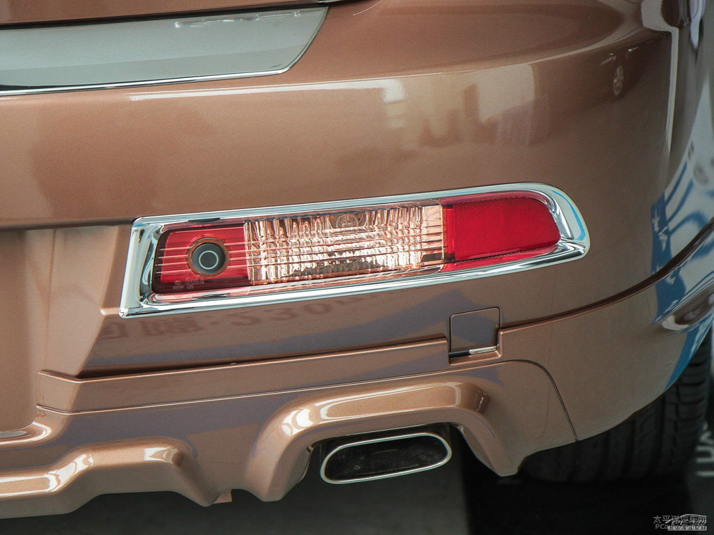 Kȼ{ǽݴ7 SUV܇β^DƬ