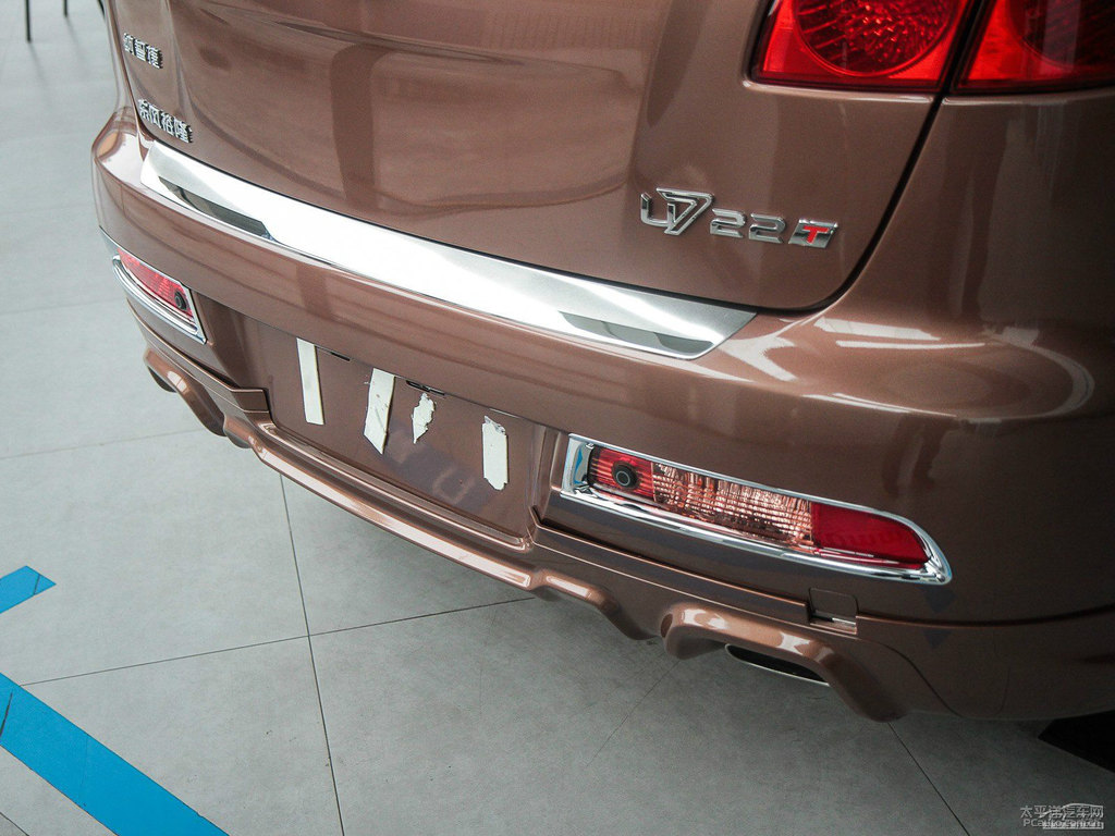 Kȼ{ǽݴ7 SUV܇β^DƬ
