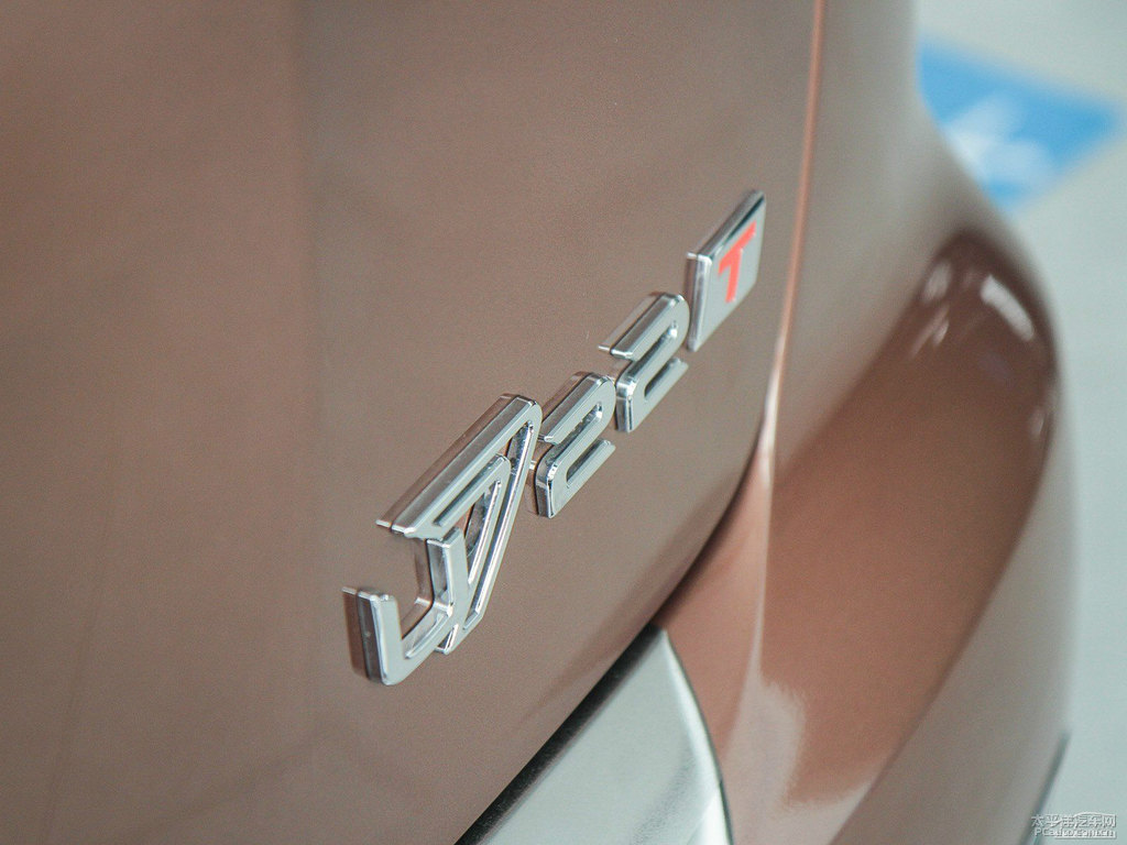 Kȼ{ǽݴ7 SUV܇β^DƬ