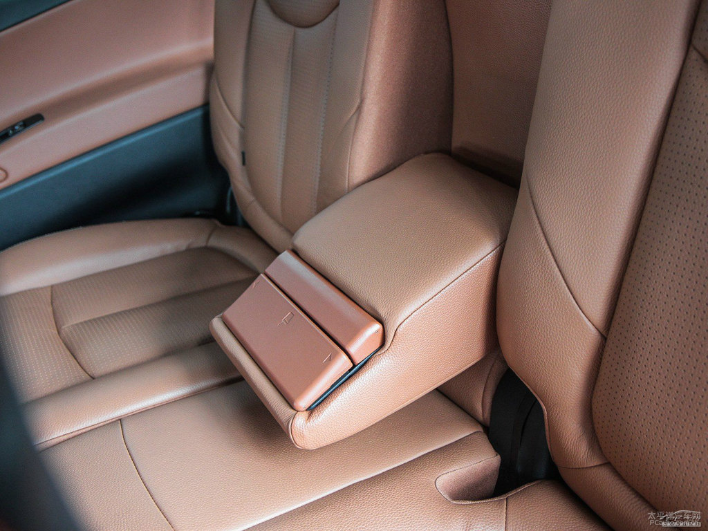 Kȼ{ǽݴ7 SUV΃(ni)DƬ
