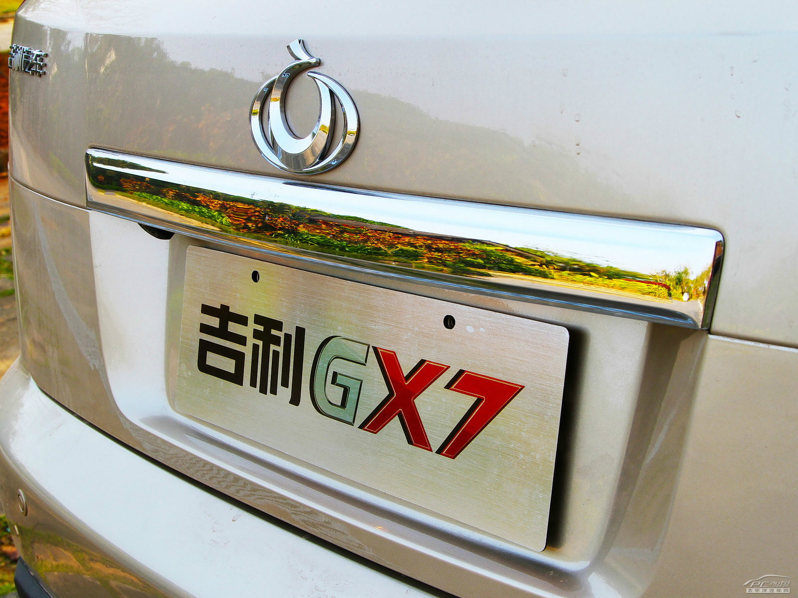 吉利GX7外觀高清大圖