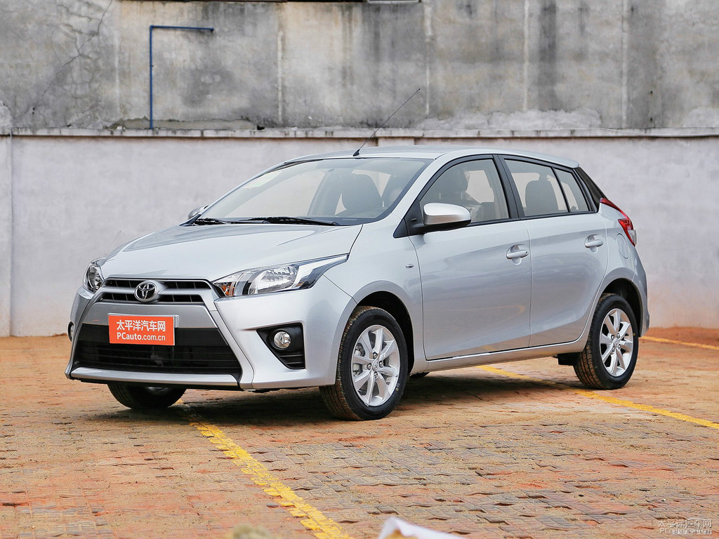 水晶銀YARiS L 致炫整車(chē)外觀外觀圖片