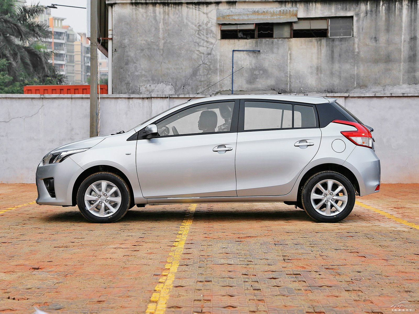 YARiS L 致炫外觀高清大圖