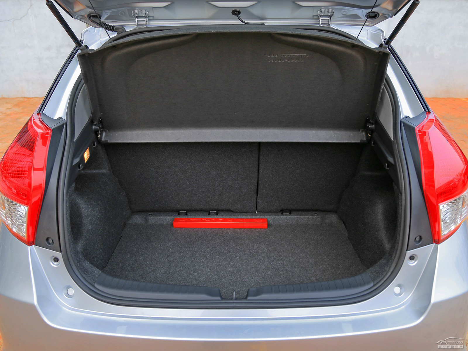 YARiS L 致炫空間高清大圖